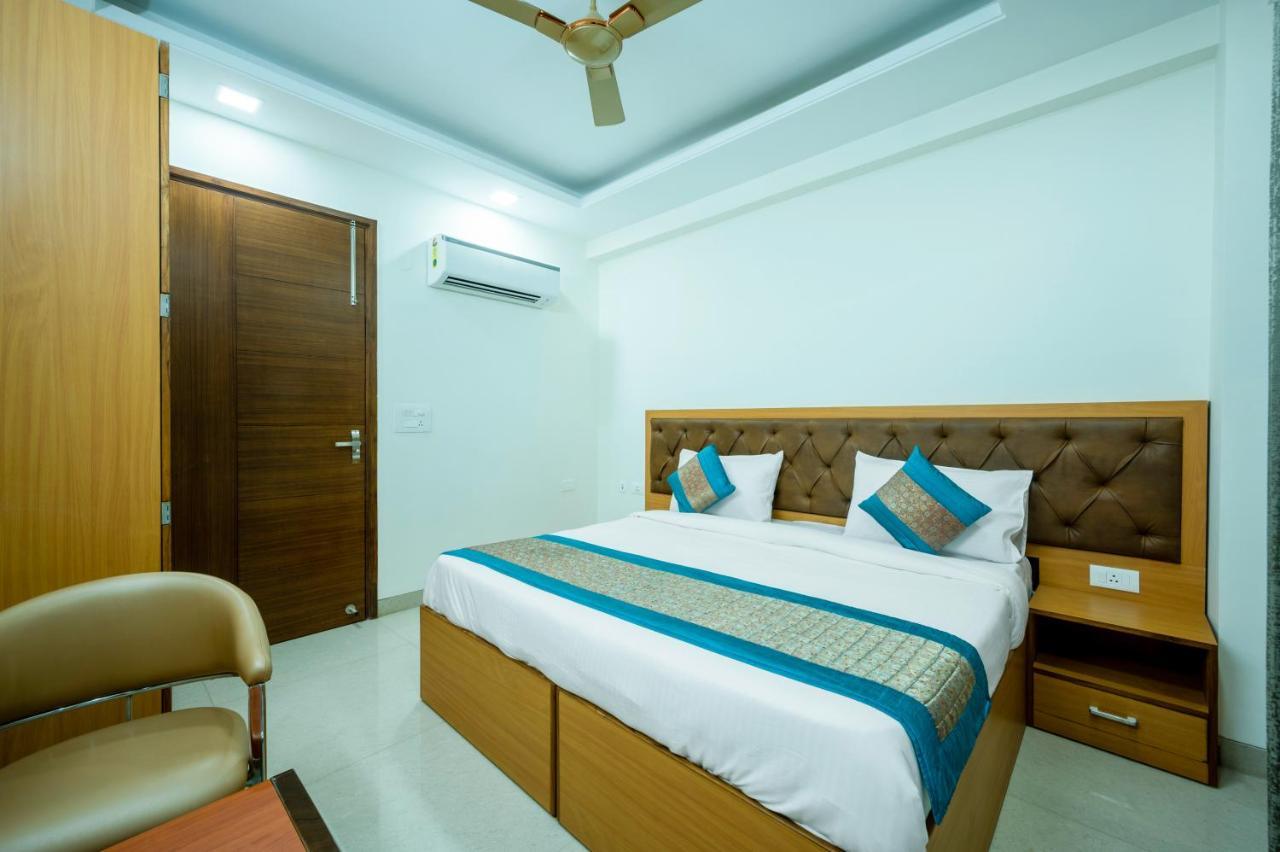 The Palms Inn I Near Medanta Medicity I Sec-38 غورغاون المظهر الخارجي الصورة