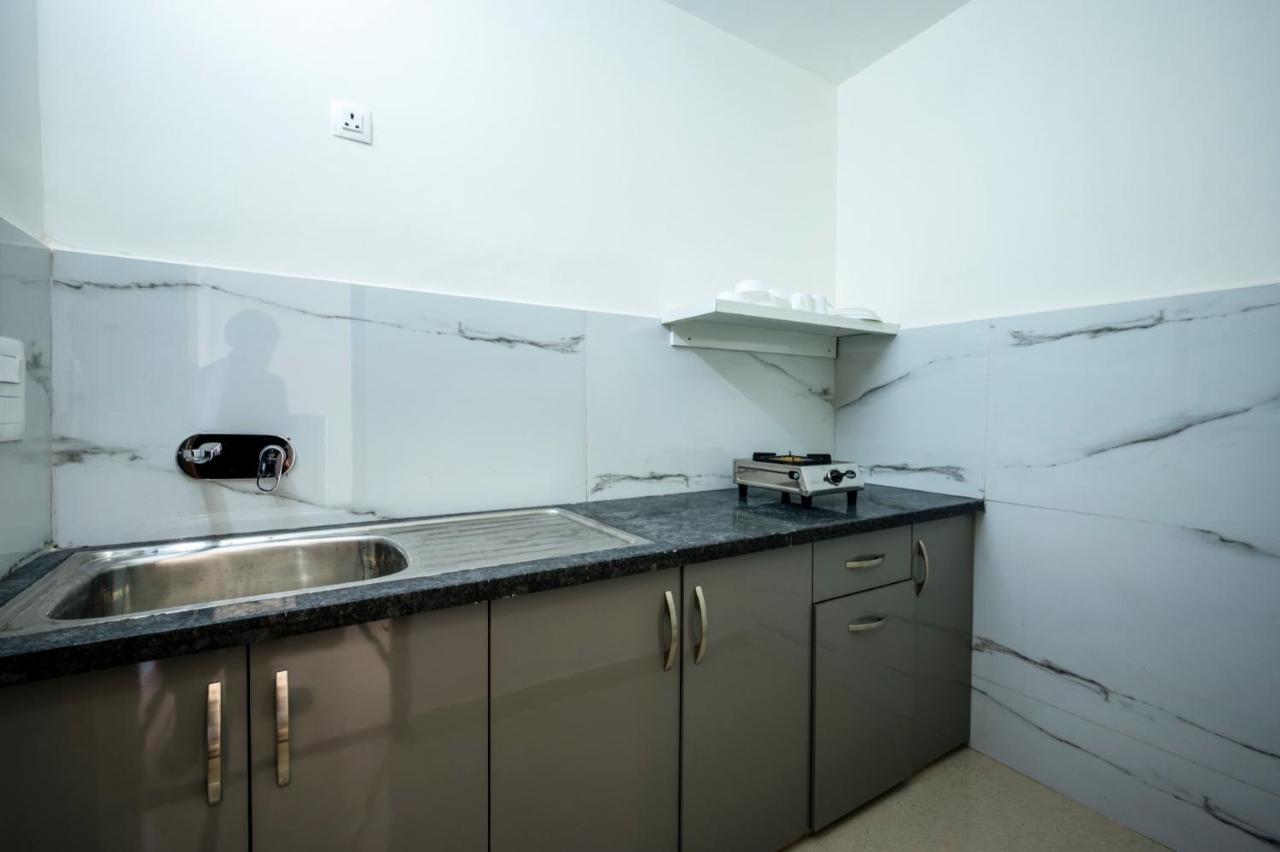 The Palms Inn I Near Medanta Medicity I Sec-38 غورغاون المظهر الخارجي الصورة